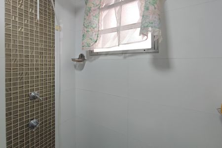 Apartamento à venda com 47m², 2 quartos e 1 vaga Apartamento à venda com 47m², 2 quartos e 1 vagaBanheiro