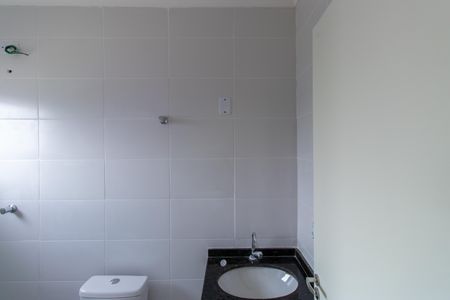 Casa de condomínio para alugar com 70m², 3 quartos e 2 vagas Casa de condomínio para alugar com 70m², 3 quartos e 2 vagasBanheiro do quarto 3 - Suíte