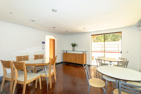 Apartamento para alugar com 374m², 3 quartos e 3 vagas Apartamento para alugar com 374m², 3 quartos e 3 vagasÁrea comum - Salão de festas