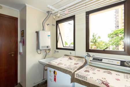 Apartamento para alugar com 374m², 3 quartos e 3 vagas Apartamento para alugar com 374m², 3 quartos e 3 vagasÁrea de Serviço