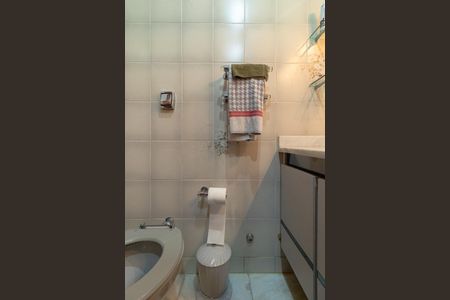 Apartamento para alugar com 374m², 3 quartos e 3 vagas Apartamento para alugar com 374m², 3 quartos e 3 vagasBanheiro da Suíte 1