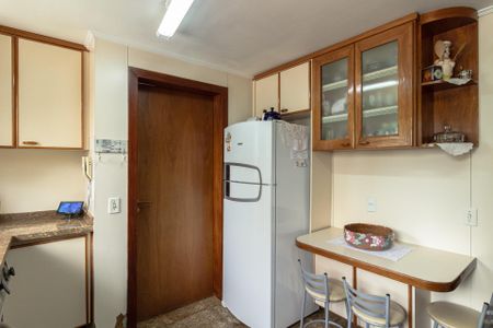 Apartamento para alugar com 374m², 3 quartos e 3 vagas Apartamento para alugar com 374m², 3 quartos e 3 vagasCozinha