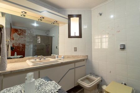 Apartamento para alugar com 374m², 3 quartos e 3 vagas Apartamento para alugar com 374m², 3 quartos e 3 vagasBanheiro da Suíte 3