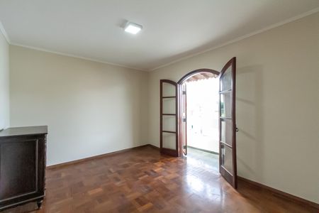 Casa à venda com 357m², 4 quartos e 6 vagasSuíte 1