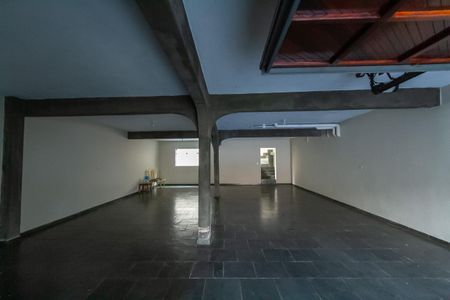 Casa à venda com 357m², 4 quartos e 6 vagasGaragem