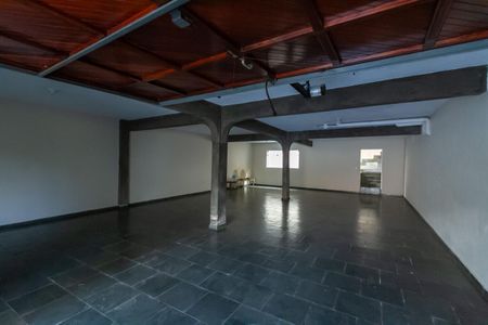 Casa à venda com 357m², 4 quartos e 6 vagasGaragem
