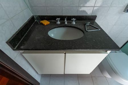 Casa à venda com 357m², 4 quartos e 6 vagasBanheiro Social