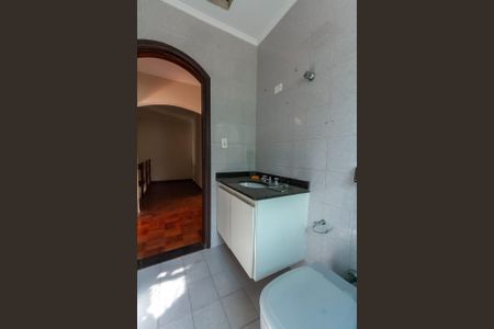 Casa à venda com 357m², 4 quartos e 6 vagasBanheiro Social