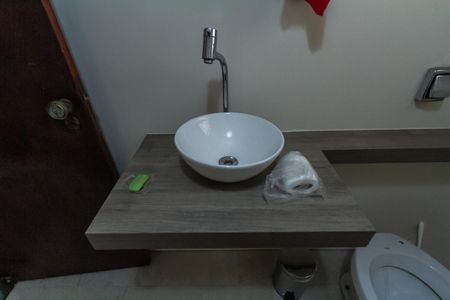 Casa à venda com 357m², 4 quartos e 6 vagasLavabo