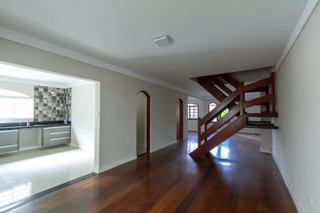 Casa à venda com 357m², 4 quartos e 6 vagasSala de Jantar