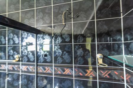 Casa à venda com 357m², 4 quartos e 6 vagasBanheiro da Suíte 1