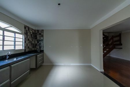 Casa à venda com 357m², 4 quartos e 6 vagasCozinha