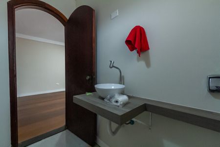 Casa à venda com 357m², 4 quartos e 6 vagasLavabo