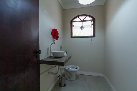 Casa à venda com 357m², 4 quartos e 6 vagasLavabo