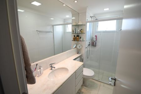 Apartamento à venda com 131m², 3 quartos e 3 vagasBanheiro 2