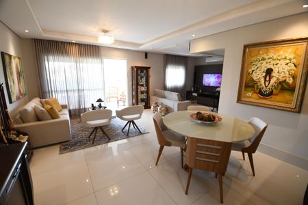 Apartamento à venda com 131m², 3 quartos e 3 vagasSala