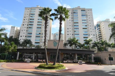 Apartamento à venda com 131m², 3 quartos e 3 vagasFachada e portaria