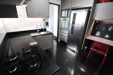 Apartamento à venda com 131m², 3 quartos e 3 vagasCozinha