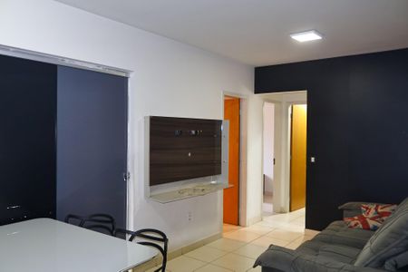Sala de apartamento para alugar com 3 quartos, 70m² em Parque Oeste Industrial, Goiânia