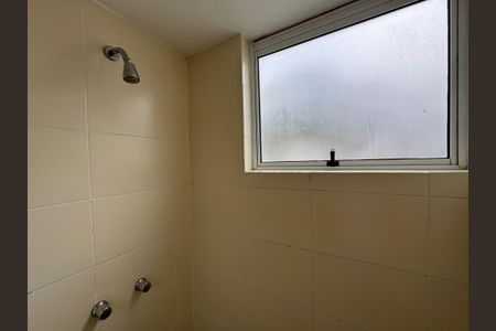 Casa de condomínio para alugar com 112m², 3 quartos e 1 vagaSuíte - Banheiro