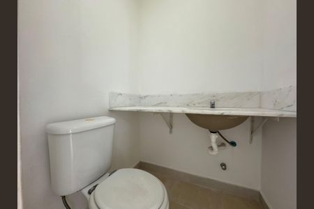 Casa de condomínio para alugar com 112m², 3 quartos e 1 vagaLavabo