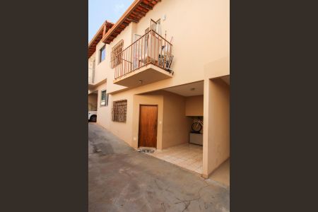 Casa à venda com 92m², 3 quartos e 1 vaga Casa à venda com 92m², 3 quartos e 1 vagaEntrada