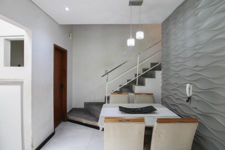 Casa à venda com 92m², 3 quartos e 1 vaga Casa à venda com 92m², 3 quartos e 1 vagaSala de Jantar