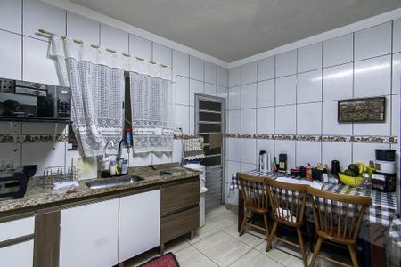 Casa à venda com 220m², 4 quartos e 2 vagasCozinha
