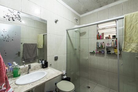 Casa à venda com 220m², 4 quartos e 2 vagasBanheiro