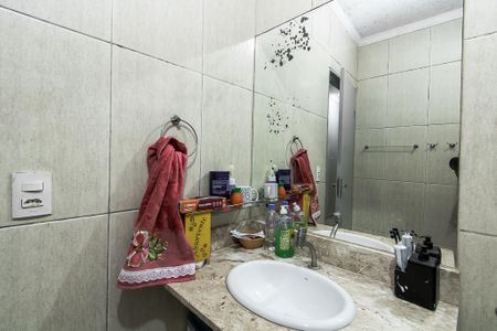 Casa à venda com 220m², 4 quartos e 2 vagasBanheiro