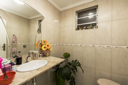 Casa à venda com 220m², 4 quartos e 2 vagasLavabo