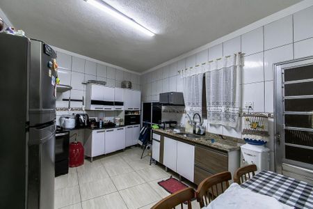 Casa à venda com 220m², 4 quartos e 2 vagasCozinha