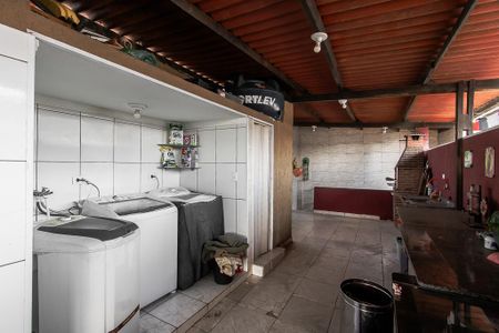 Casa à venda com 220m², 4 quartos e 2 vagasÁrea de Serviço