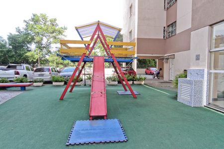 Apartamento à venda com 65m², 3 quartos e 1 vaga Apartamento à venda com 65m², 3 quartos e 1 vagaÁrea comum - Playground
