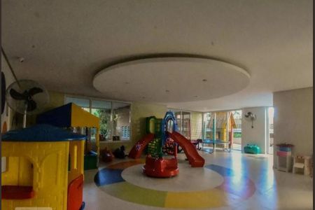 Apartamento à venda com 240m², 4 quartos e 4 vagas