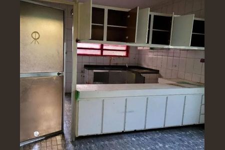 Casa à venda com 140m², 3 quartos e 2 vagas