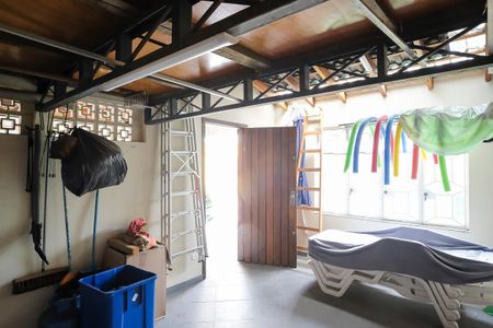 Casa à venda com 585m², 4 quartos e 10 vagasDepósito