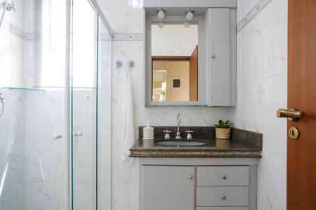 Casa à venda com 585m², 4 quartos e 10 vagasBanheiro