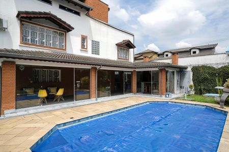 Casa à venda com 585m², 4 quartos e 10 vagasQuintal