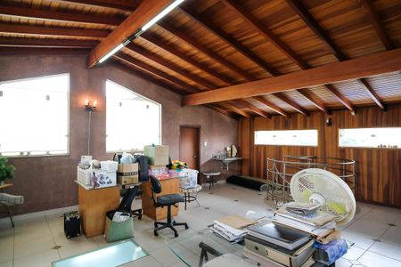 Casa à venda com 585m², 4 quartos e 10 vagasÁrea de serviço