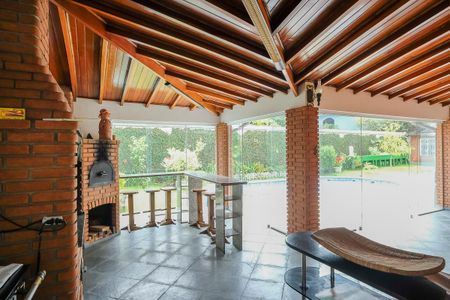 Casa à venda com 585m², 4 quartos e 10 vagasQuintal