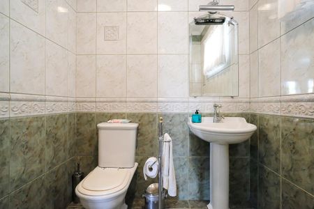 Casa à venda com 585m², 4 quartos e 10 vagasLavabo