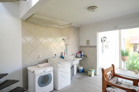 Casa à venda com 585m², 4 quartos e 10 vagasÁrea de serviço