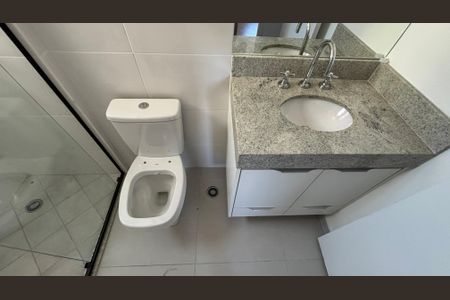 Apartamento à venda com 59m², 2 quartos e 2 vagas Apartamento à venda com 59m², 2 quartos e 2 vagasBanheiro social