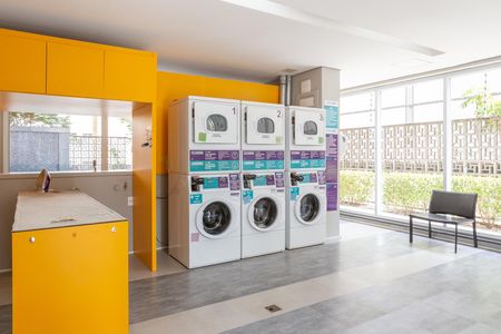Studio para alugar com 25m², 1 quarto e 1 vaga Studio para alugar com 25m², 1 quarto e 1 vagaÁrea comum - Lavanderia