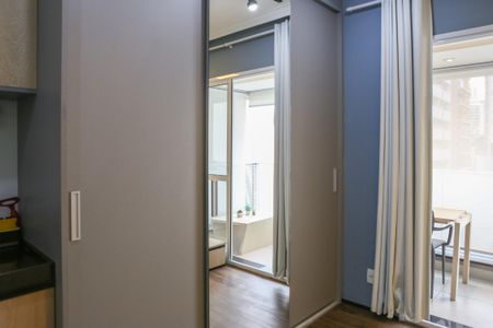 Studio para alugar com 25m², 1 quarto e 1 vaga Studio para alugar com 25m², 1 quarto e 1 vagaStudio