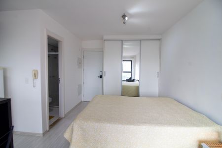 Studio à venda com 27m², 1 quarto e 1 vaga Studio à venda com 27m², 1 quarto e 1 vagaStudio