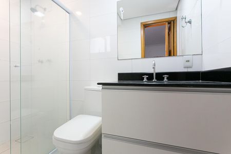 Apartamento à venda com 72m², 2 quartos e 1 vaga Apartamento à venda com 72m², 2 quartos e 1 vagaBanheiro da Suíte