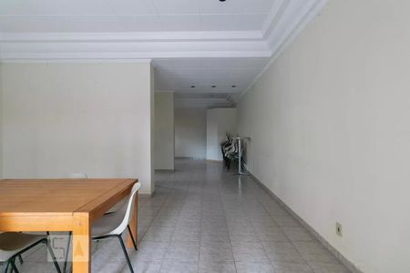 Apartamento à venda com 72m², 2 quartos e 1 vaga Apartamento à venda com 72m², 2 quartos e 1 vagaÁrea comum - Salão de festas