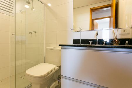 Apartamento à venda com 72m², 2 quartos e 1 vaga Apartamento à venda com 72m², 2 quartos e 1 vagaBanheiro Social